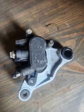 8010-080106 Cfmoto 2008 Fashion 250 Front Brake Caliper Assembly