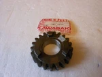 Nos Kawasaki 1971 F8 1970 F5 1974 1975 1972 F9 Gear Ouput Shaft 3RD 13133-019. Fixed Price $29.99.