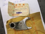 Honda Nos Right Gearshift Fork CB350 1972-74 24211-333-020. Fixed Price $20.00.