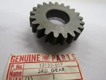 13133-019 Nos Kawasaki Gear, Output Shaft, 3RD F8 F5 F9B. Fixed Price $17.06.