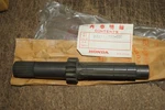 Honda Genuine Four Gearbox Main Shaft Assembly 23211-333-030. Fixed Price $40.36.