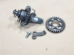 2004 Honda CR125R Kick Starter Idler Gear Spindle Assembly 88-07. Fixed Price $39.00.