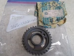 Nos Oem Yamaha Transmission 2ND Wheel GEAR1970-1974 RT1 MX250 MX360 365-17221-60. Fixed Price $46.74.